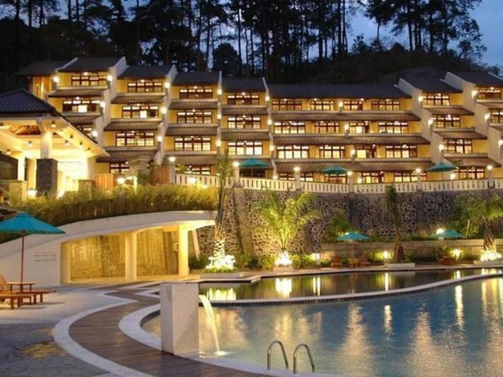 Pines Garden Resort Prigen Exterior photo